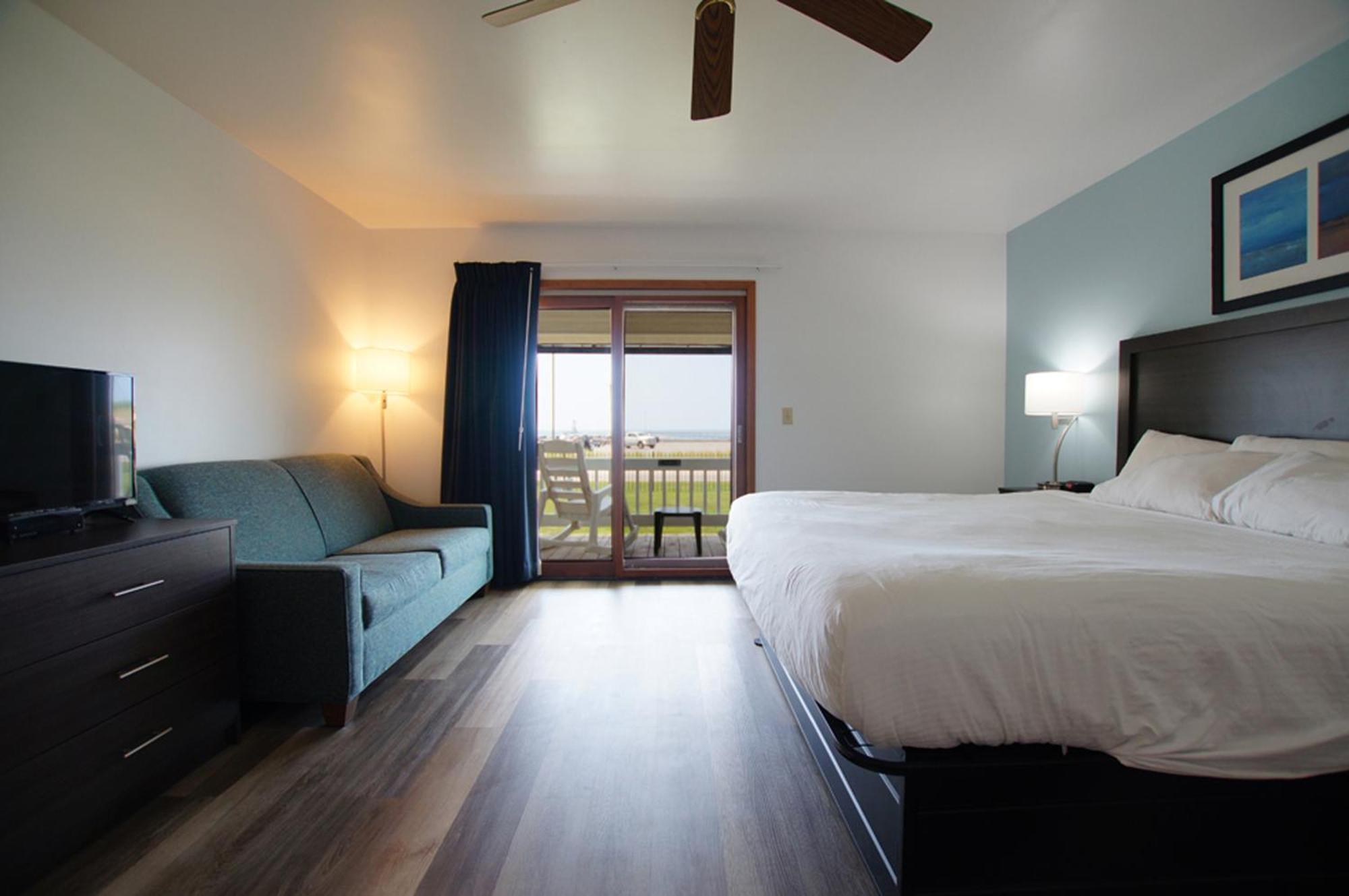 Snyders Shoreline Inn Ludington Dış mekan fotoğraf