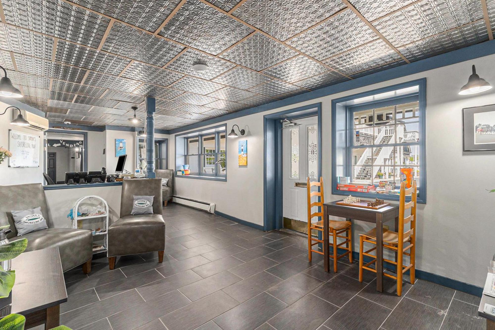 Snyders Shoreline Inn Ludington Dış mekan fotoğraf