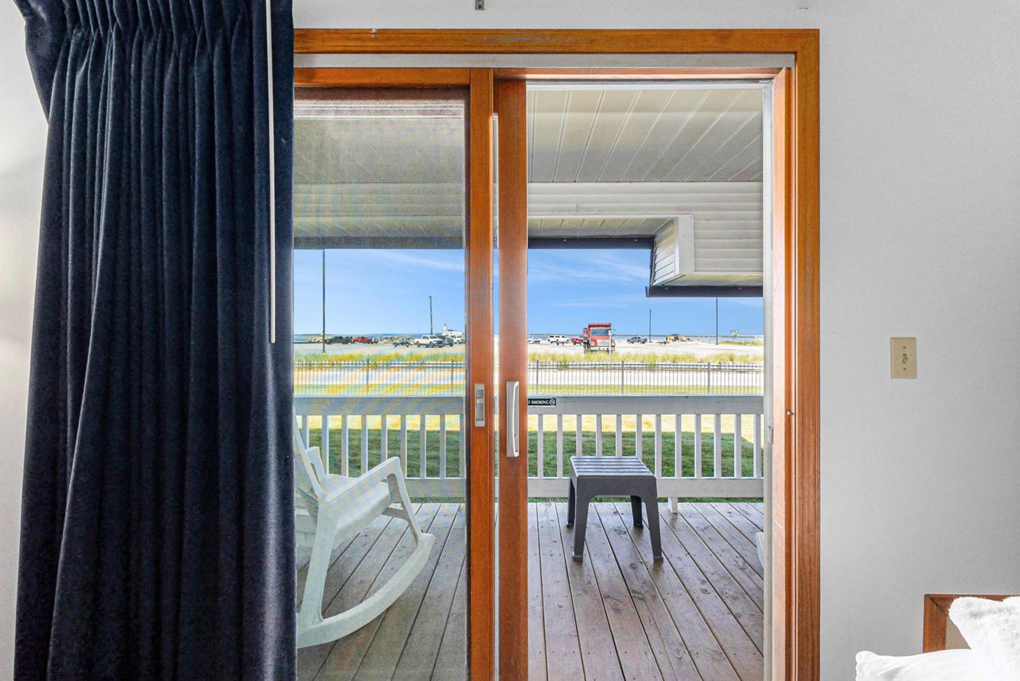 Snyders Shoreline Inn Ludington Dış mekan fotoğraf